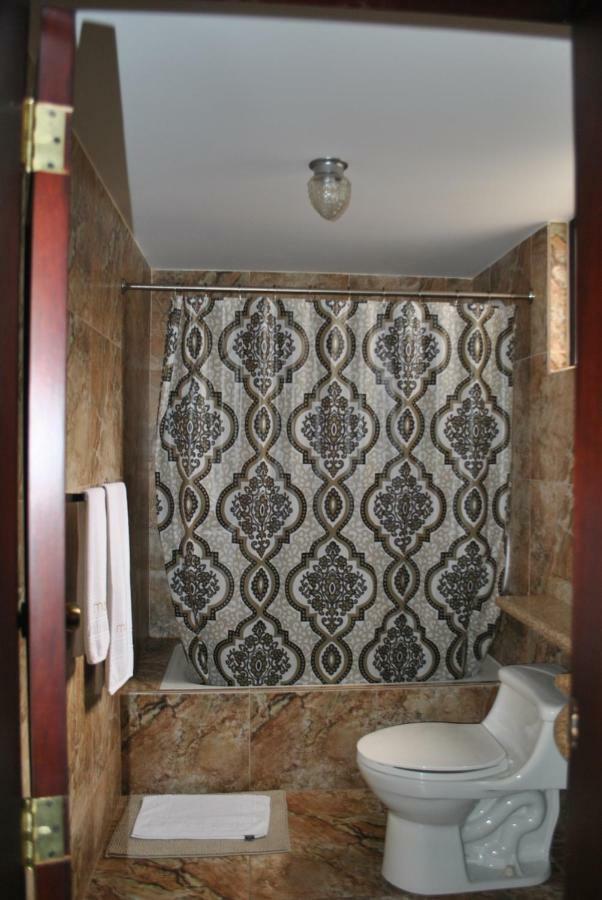 Mak Inn House Латакунга Екстериор снимка