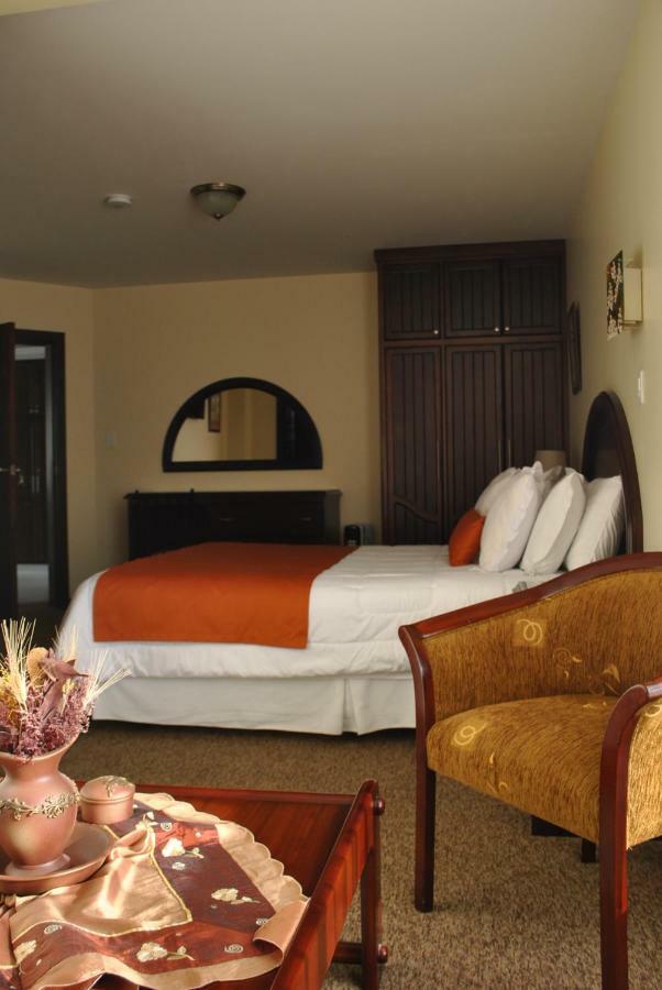 Mak Inn House Латакунга Екстериор снимка