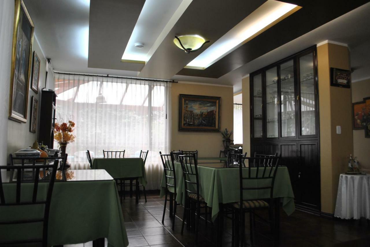 Mak Inn House Латакунга Екстериор снимка